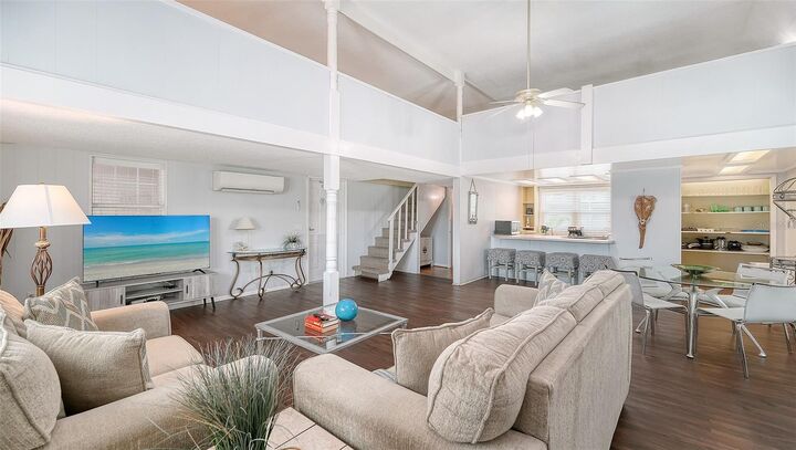 Property Photo:  3453 Gulf Of Mexico Drive 200  FL 34228 