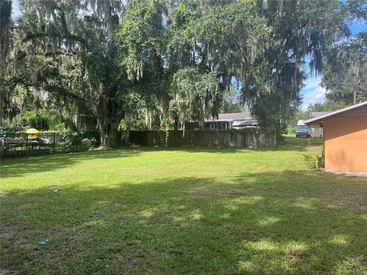 Property Photo: 815 N Orange Avenue FL 33841
