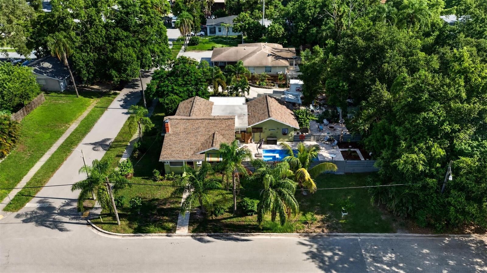 Property Photo:  2404 W 11th Avenue  FL 34205 