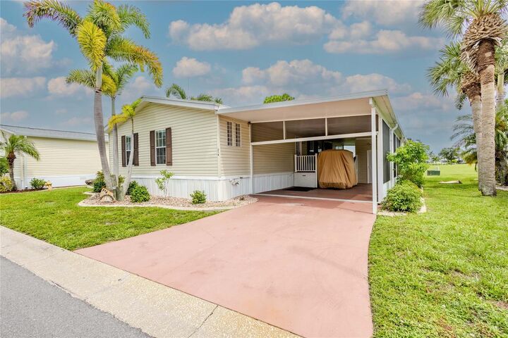 Property Photo:  2100 Kings Highway 314  FL 33980 