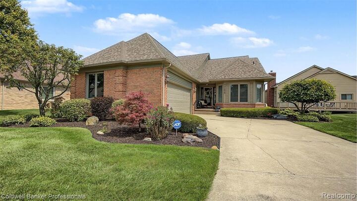 Property Photo:  57140 Copper Creek Drive  MI 48094 3804 