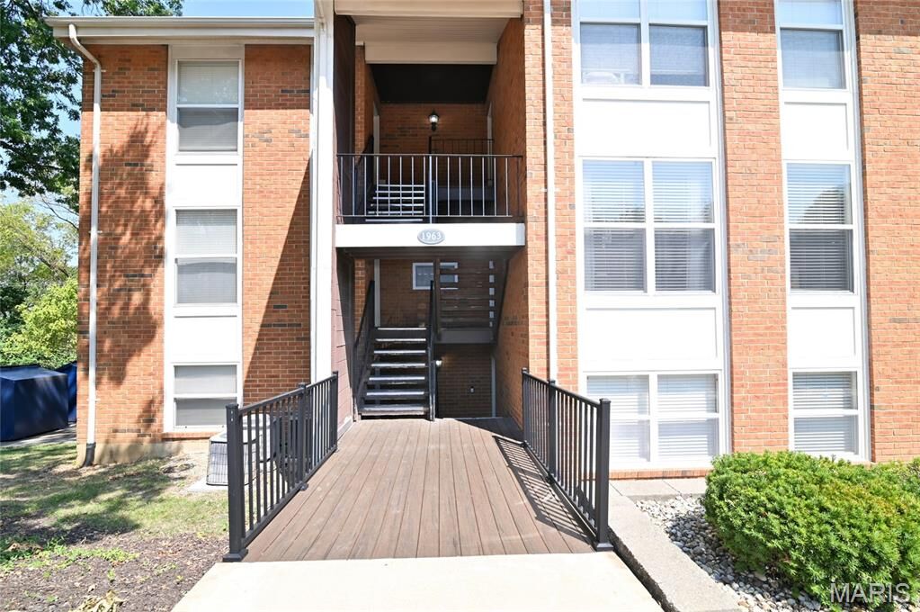 Property Photo:  1963 Greenpoint Drive 203  MO 63122 