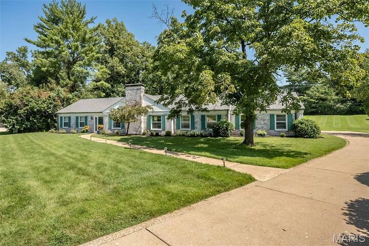 Property Photo:  22 Marsally Drive  MO 63131 