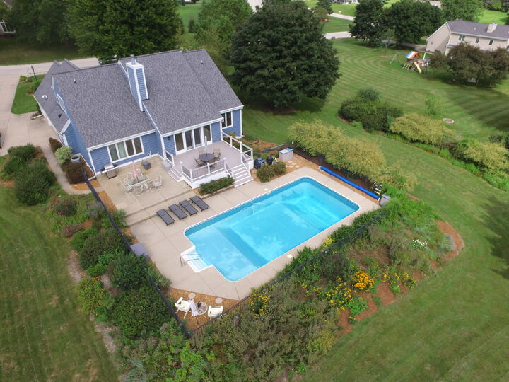 Property Photo:  N39w32963 High Hill Ct  WI 53058 