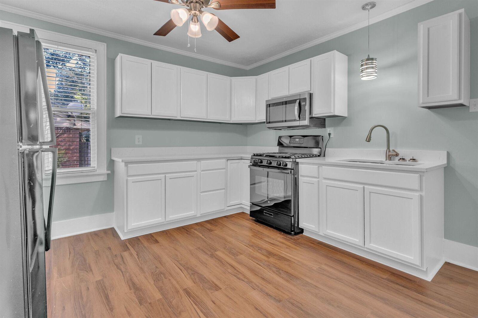 Property Photo:  524 Haynes St  TN 38111 