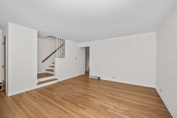 Property Photo: 4720 Washington Street C IL 60076