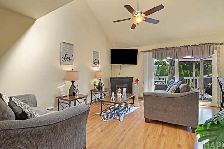Property Photo: 2006 Teton Parkway IL 60102