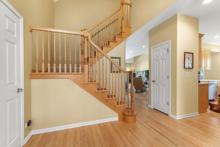 Property Photo: 29W511 Cerny Circle IL 60555