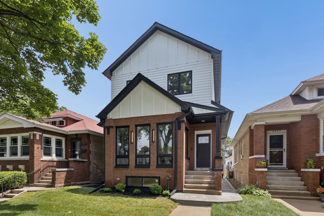 Property Photo: 4941 N Kildare Avenue IL 60630