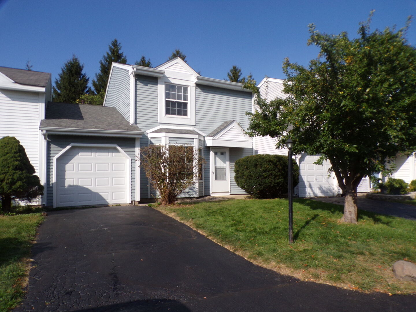 Property Photo:  558 Nantucket Way  IL 60042 
