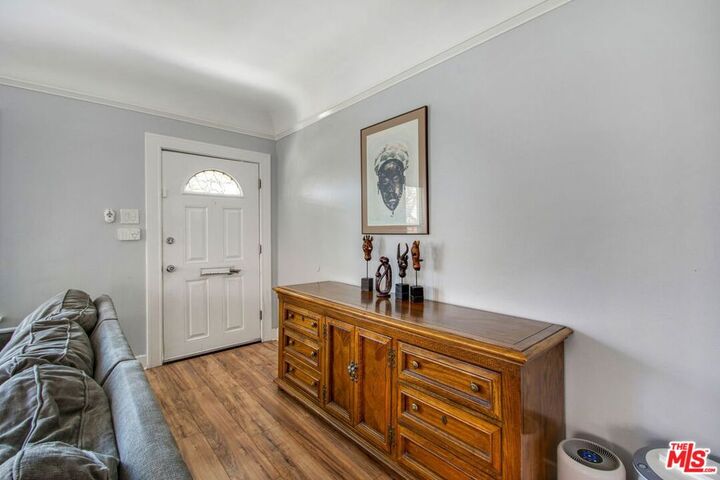 Property Photo:  2051 W 78th Place  CA 90047 