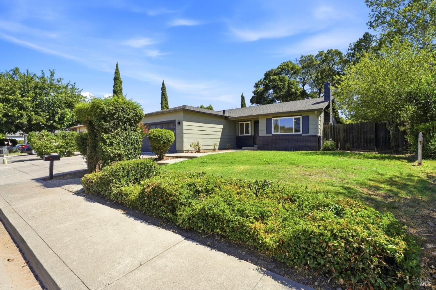 Property Photo:  640 E Creekside Circle  CA 95620 