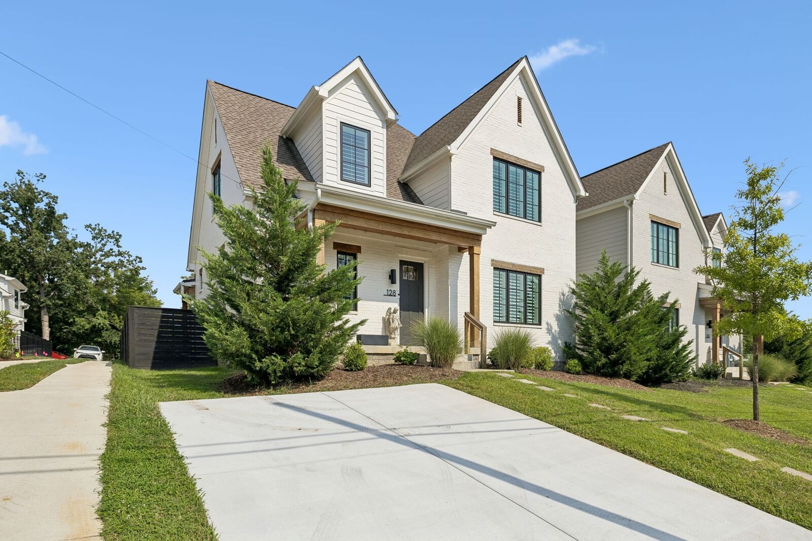 Property Photo:  128 37th Ave N  TN 37209 