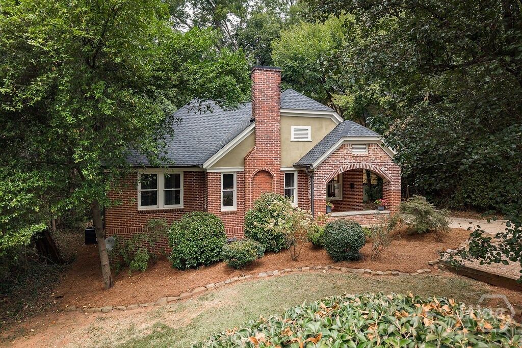 Property Photo: 892 Hill Street GA 30606