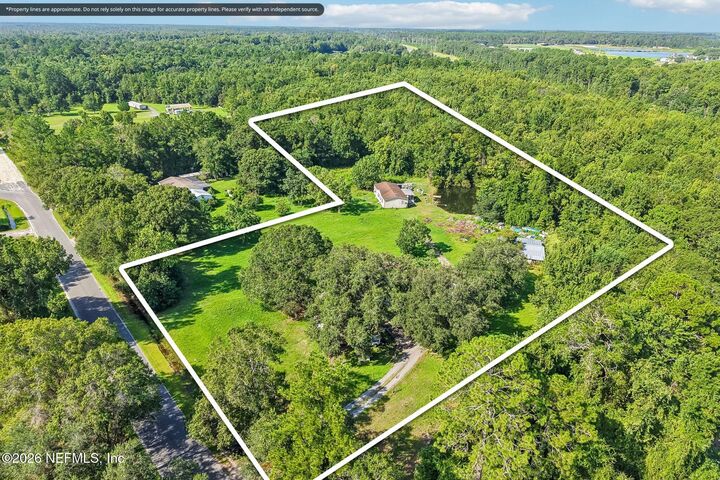 Property Photo:  44191 Kingbird Drive  FL 32011 