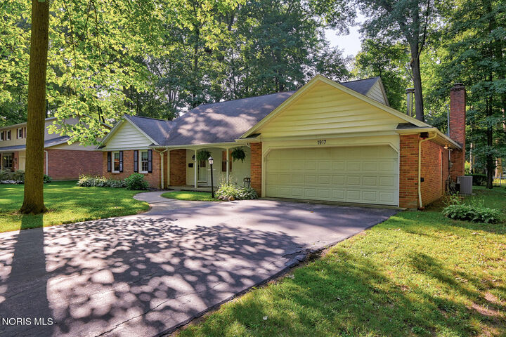 Property Photo:  1917 Imperial Lane  OH 45840 