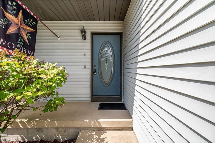 Property Photo: 3730 Mercedes Place 4 OH 44406