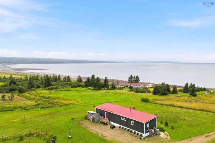 1474 Cape Split Road — photo 1