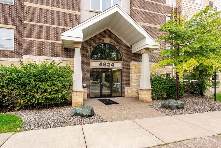 Property Photo: 4824 E 53rd Street 307 MN 55417