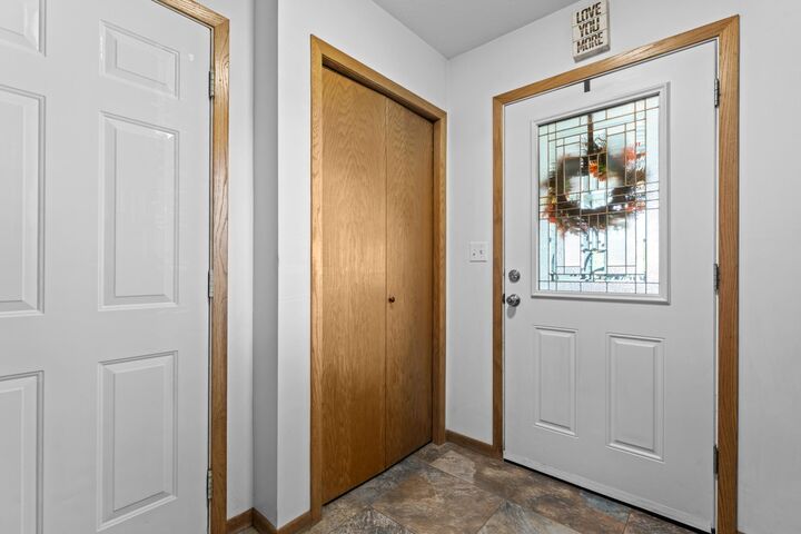 Property Photo:  2000 23 1/2 Street SE  MN 55904 