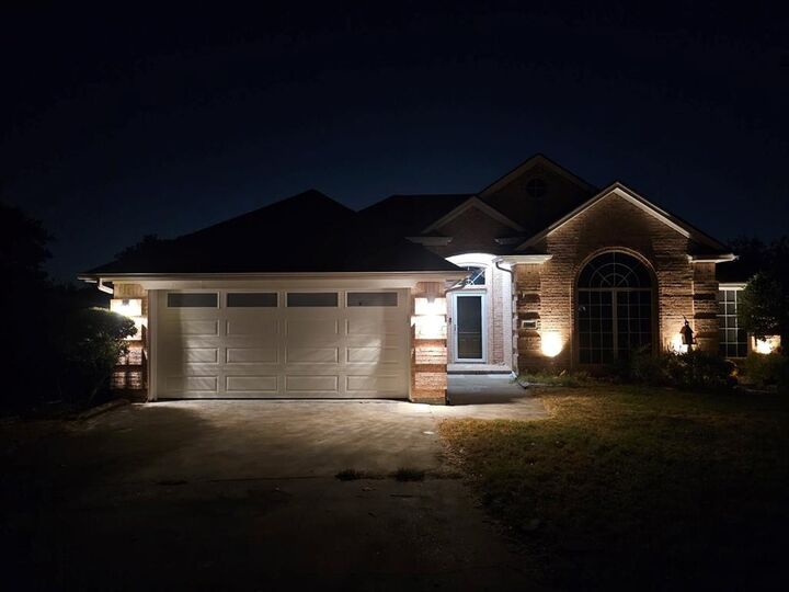 Property Photo: 548 NW Wintercrest Road TX 76028