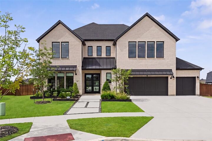 Property Photo: 467 Mayfair Lane TX 75033