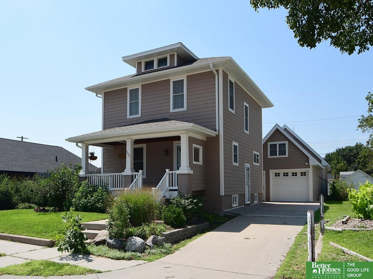 Property Photo:  809 N Nebraska Avenue  NE 68467 