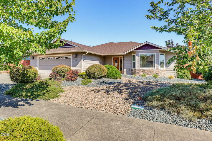 Property Photo:  238 SW Jamee Kay Lane  OR 97527 