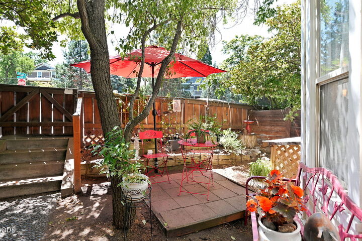 Property Photo: 508 N Main Street OR 97520