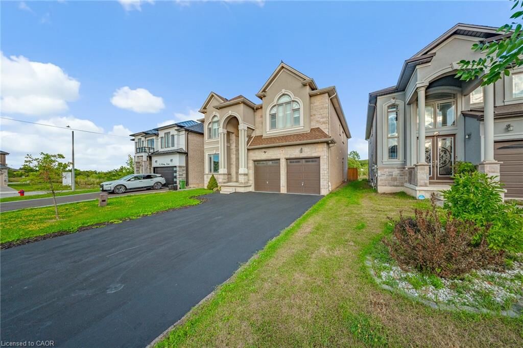 Property Photo:  7 Riesling Court Lower  ON L8G 0B4 