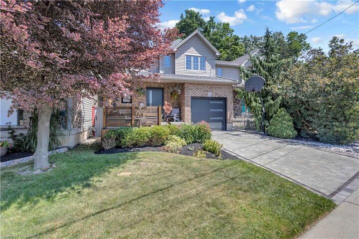 Property Photo: 5 Grand River Avenue ON N3T 4Z3