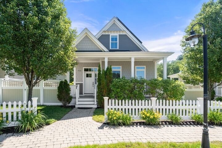 Property Photo:  13 Boydes Xing  MA 02056 