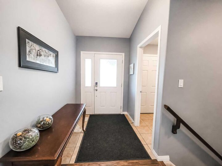 Property Photo:  1632 42 Street  AB T7E 0A5 