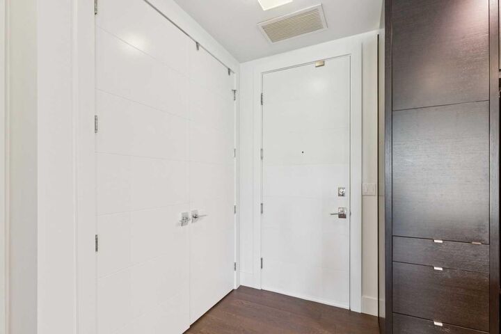 Property Photo:  23 Burma Star Road SW 106  AB T3E 7Y9 