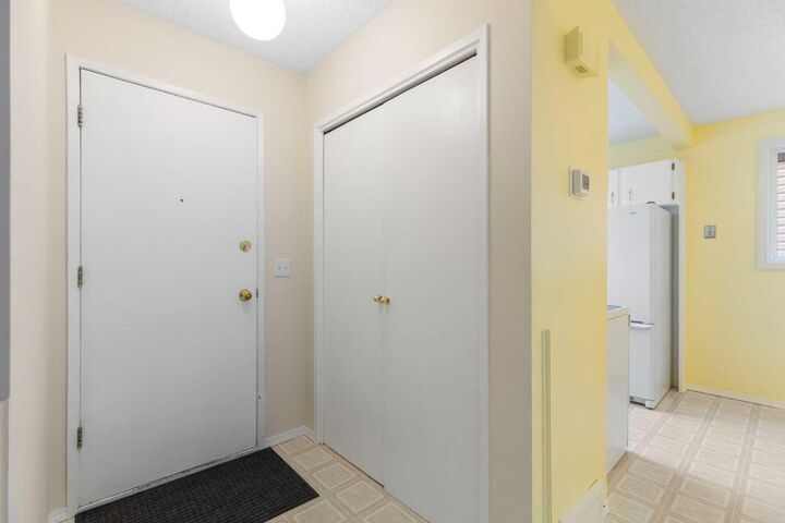 Property Photo:  740 Bracewood Drive SW 22  AB T2W 3N3 