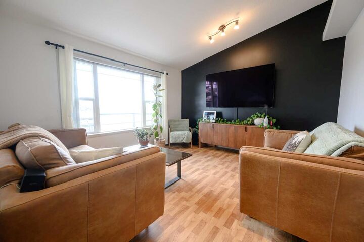 Property Photo:  12302 107A Street  AB T8V 4X1 