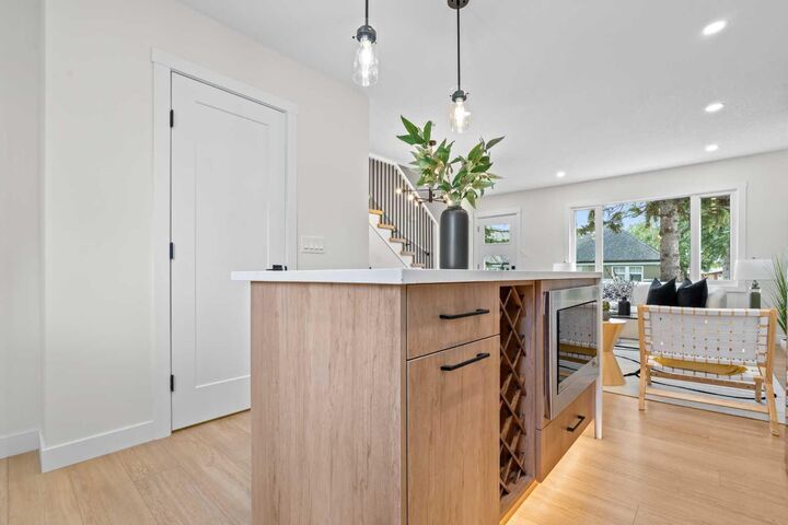 Property Photo: 3020 15 Avenue SW AB T3C 0Y6