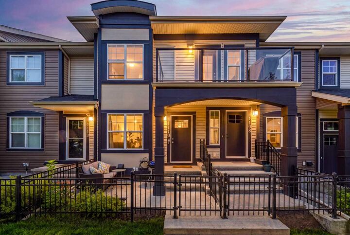 1110 McKenzie Towne Row SE — photo 1