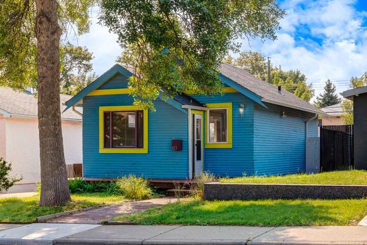 123 30 Avenue NW — photo 1