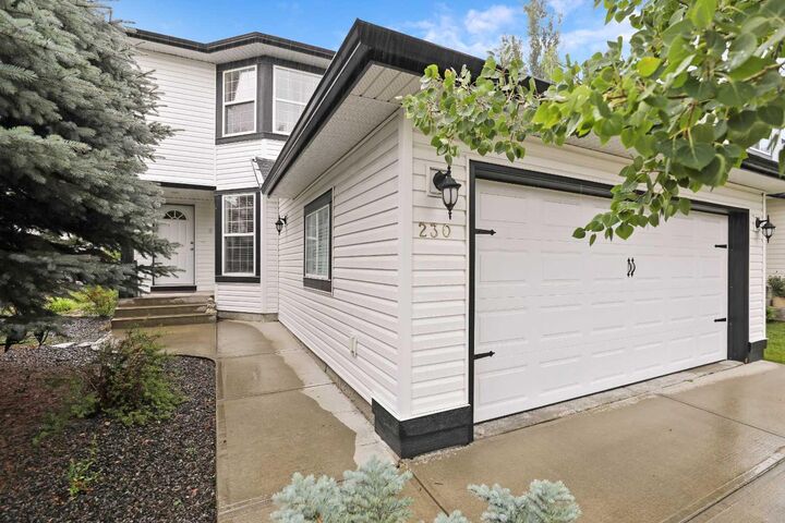 Property Photo: 230 Shannon Square SW AB T2Y 4K2