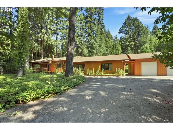 Property Photo:  90305 Baker Rd  OR 97437 