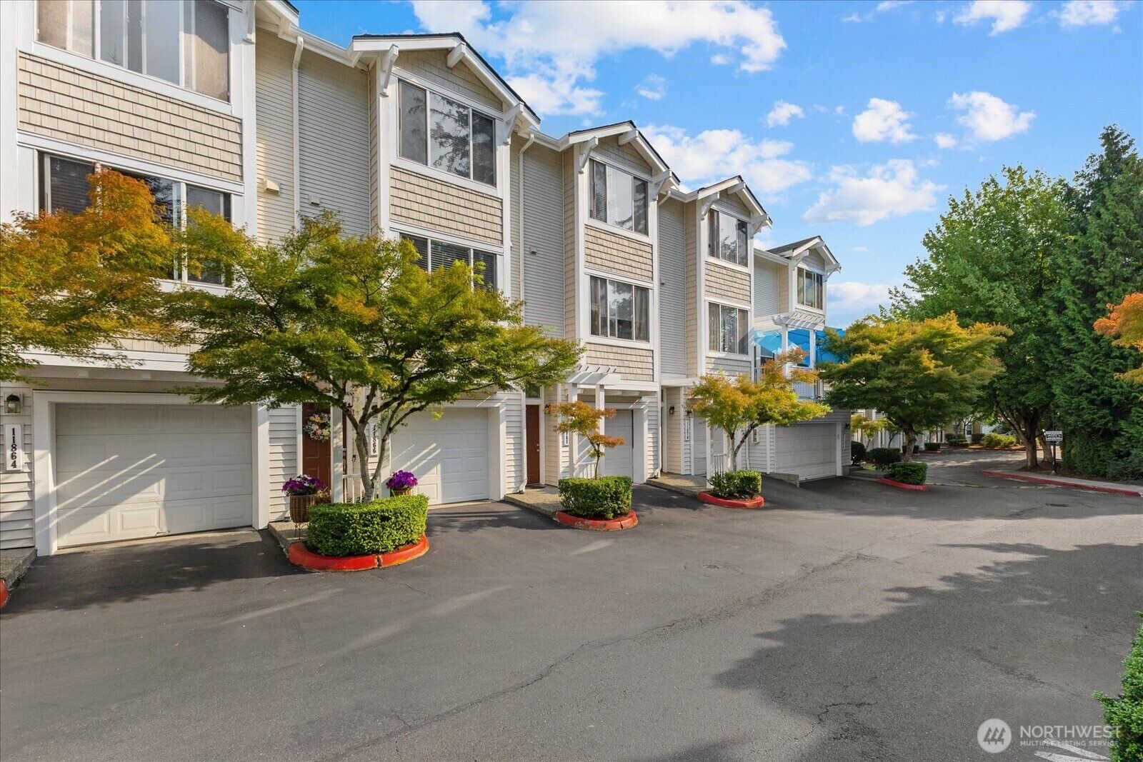 Property Photo: 11866 NE 162nd Lane WA 98011
