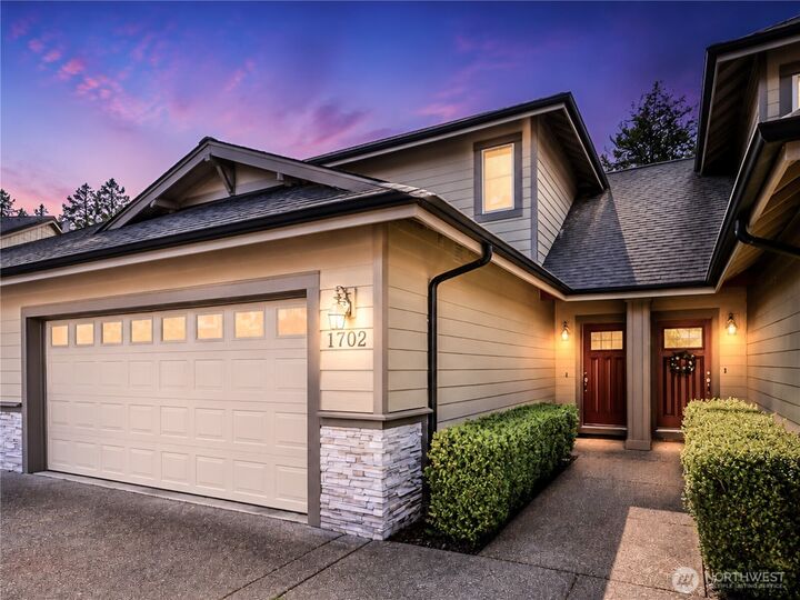 Property Photo:  13824 N Creek Drive 1702  WA 98012 