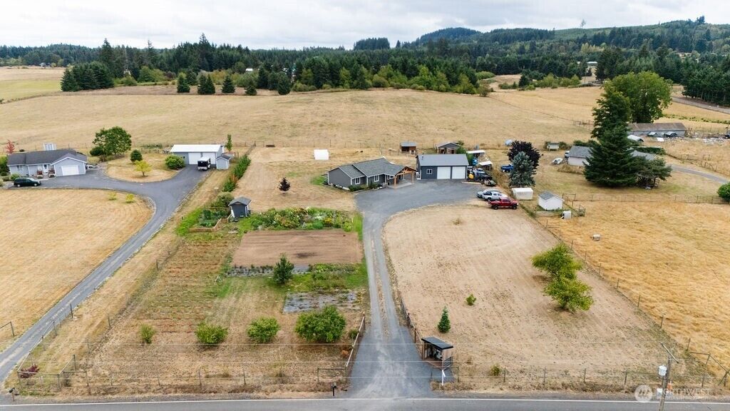 Property Photo:  193  Schoolhouse Road  WA 98596 