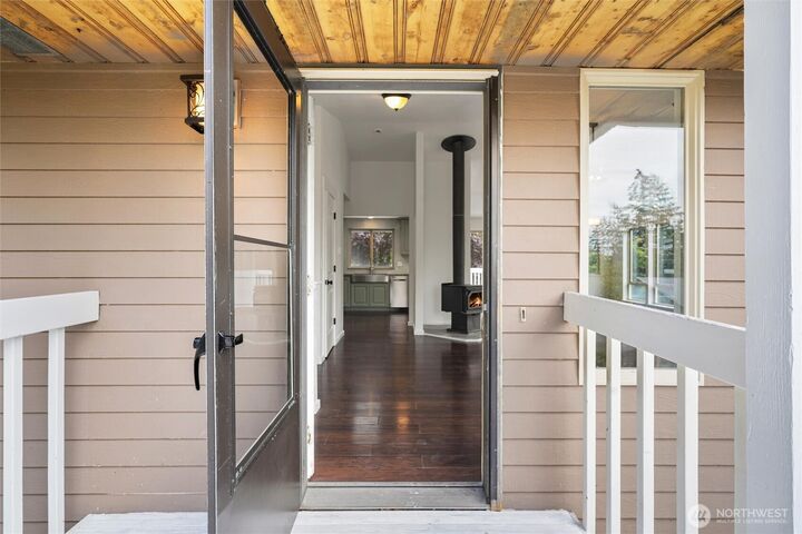 Property Photo: 937 Rowe Road WA 98282
