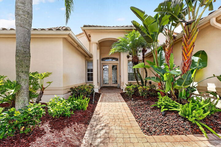 Property Photo: 303 NW Bayside Court FL 34986