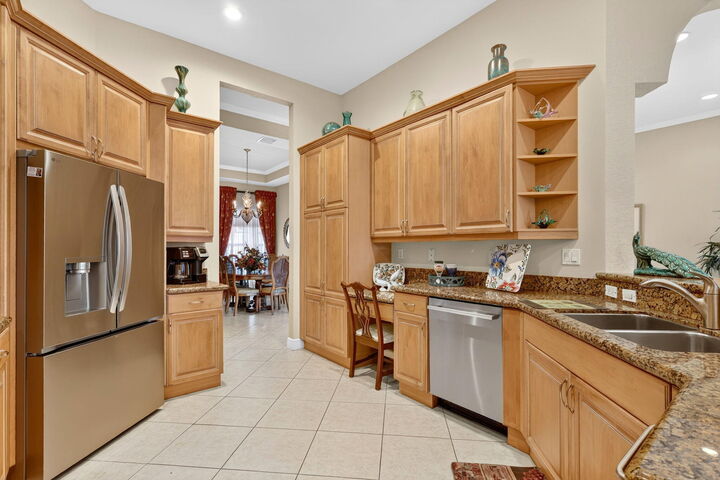 Property Photo:  303 NW Bayside Court  FL 34986 