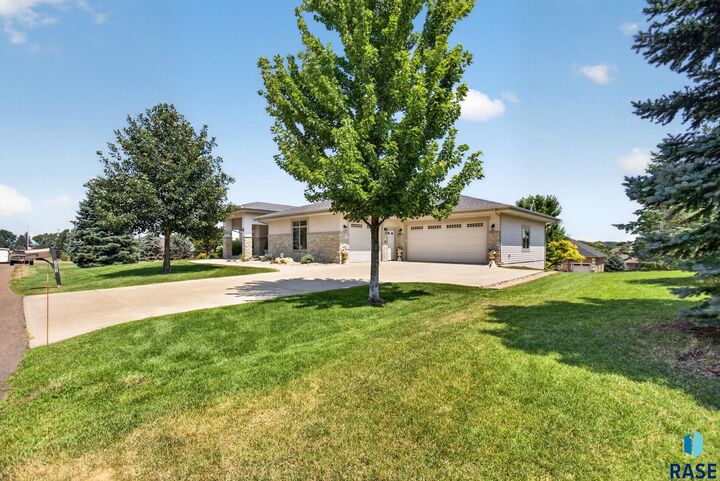 Property Photo:  3001 W Old Yankton Rd  SD 57108 