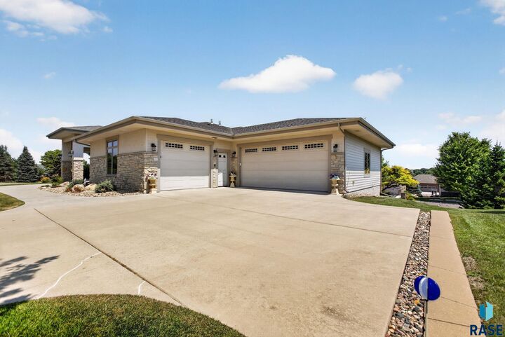 Property Photo: 3001 W Old Yankton Rd SD 57108