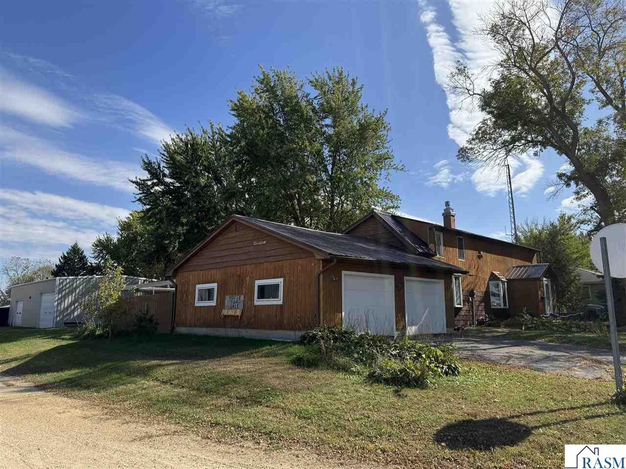 Property Photo: 209 S Teal Street MN 56048